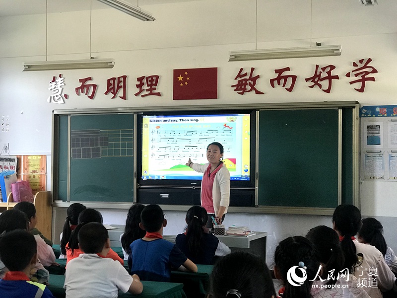 宁夏银川：多方共管中小学生安全上网变“禁止”为“引导”