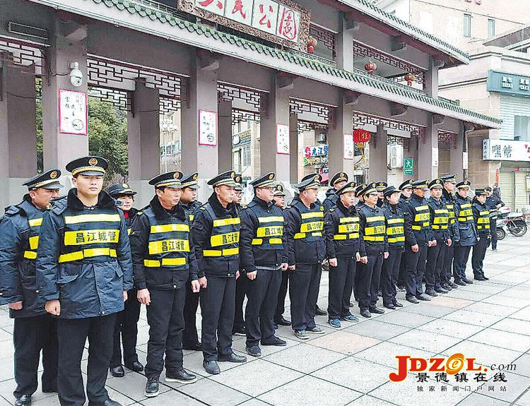 [双创双修]昌江城管：常态化管理市容环境