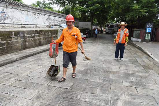 国网阆中市供电公司：洪灾后 安全有序用电最重要