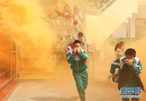 全国中小学生安全教育日 各地开展安全教育课