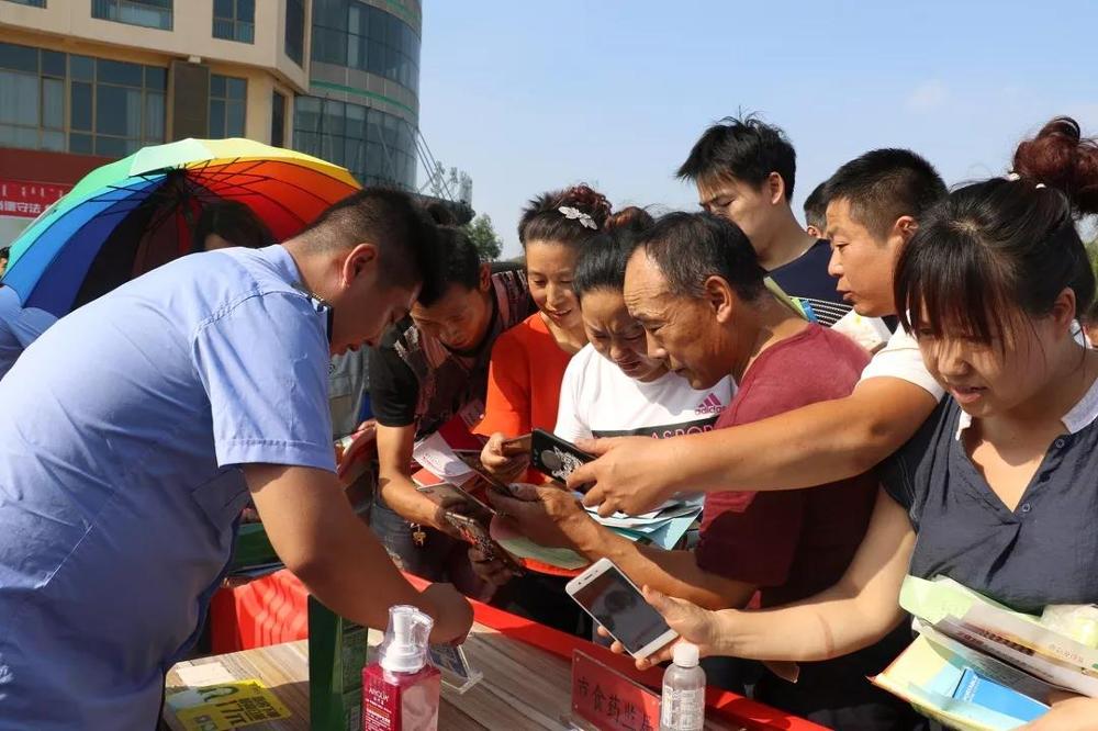 真好，在农牧民群众的家门口普及食品安全知识