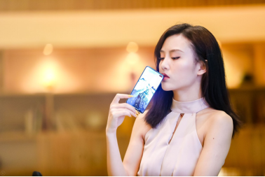 华为P30无法媲美 三星Galaxy S10系列屏幕更出色